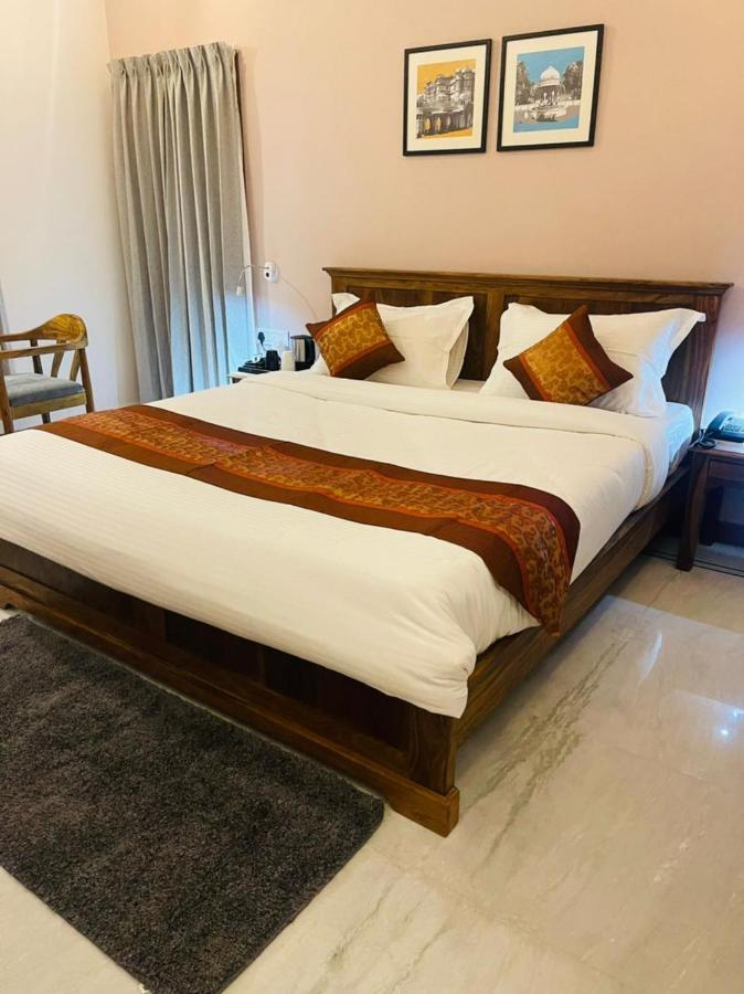 Dheergarh Palace Udaipur Ngoại thất bức ảnh