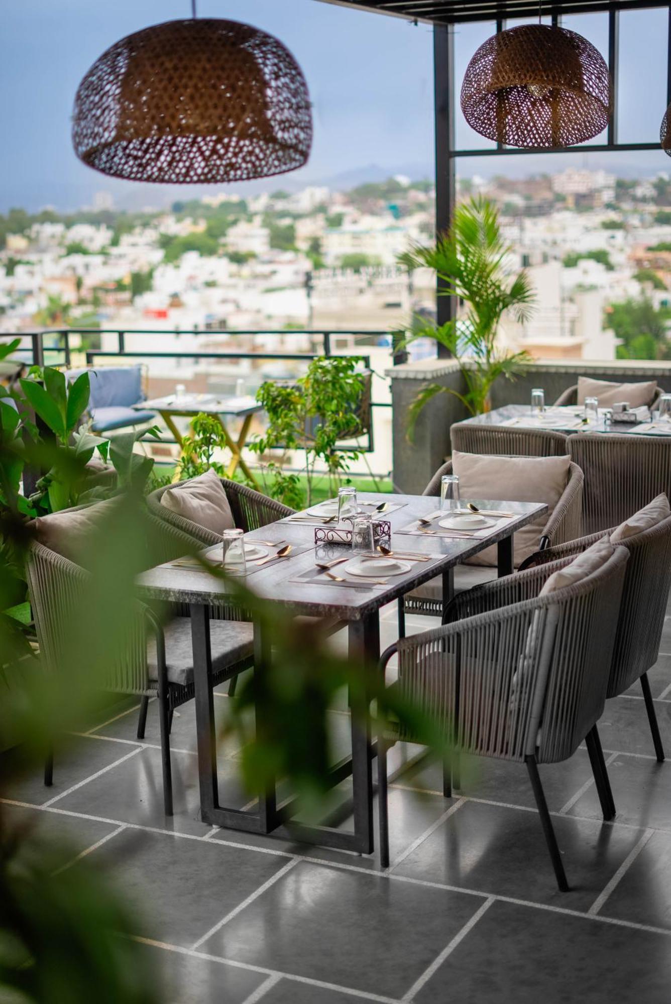 Dheergarh Palace Udaipur Ngoại thất bức ảnh